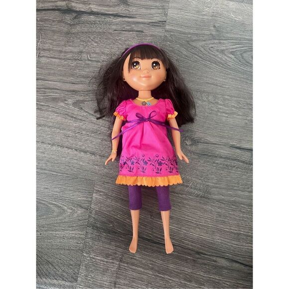 Dora The Explorer Dora’s Explorer Girls 11” - Picture 1 of 3